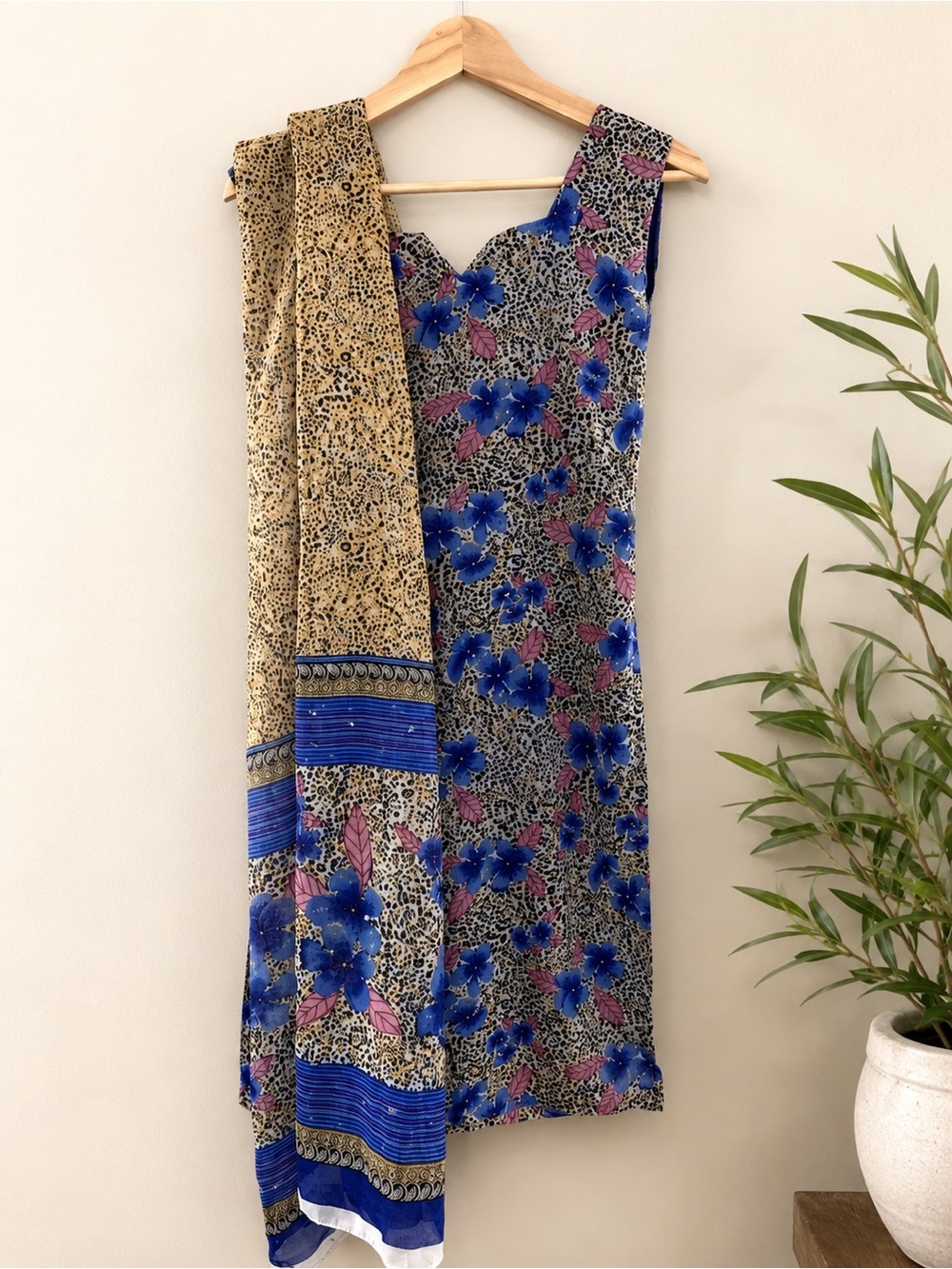 Indian/Pakistani Salwar Kameez Dress